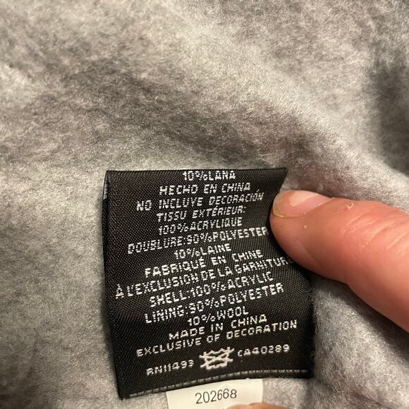 New Era Boston Celtics Knit Beanie Hat Cap Cuff Pom Lined Wool NBA Basketball - Picture 11 of 13